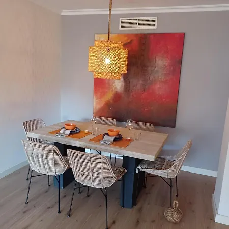 公寓 140 M2, 400 Metros De La Playa En 贝纳尔马德纳